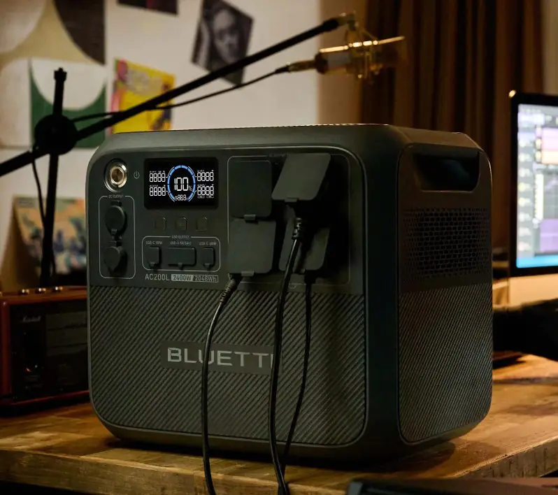 Bluetti AC200L Portable Power Station
