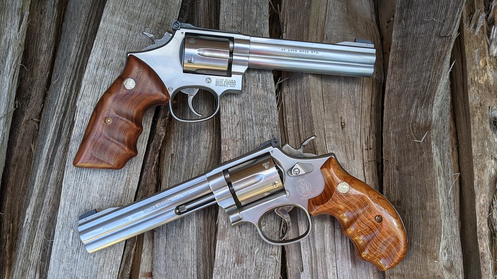Smith & Wesson Model 617 square and round butt grip