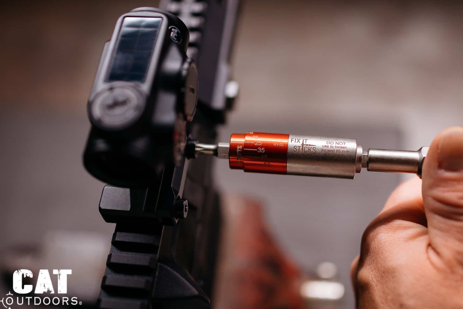 PSA Sabre 300 Blackout build: Adjusting torque setting using Fix it Sticks Torque limiter