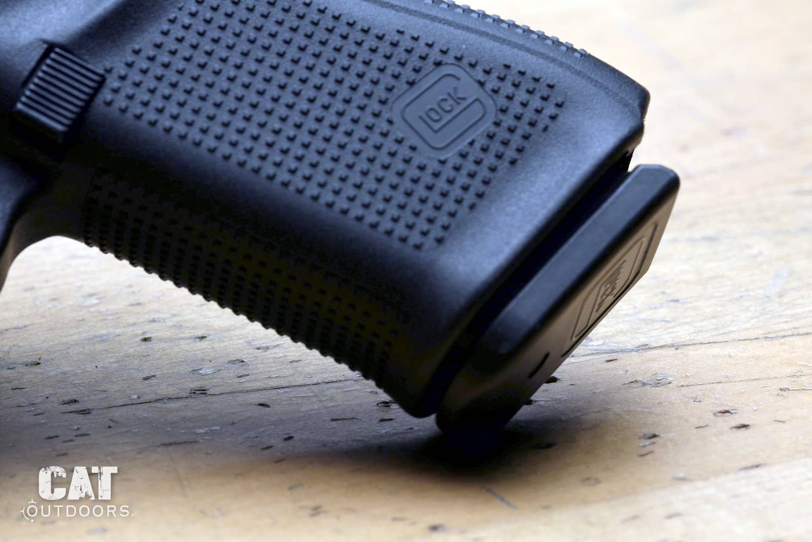 Glock 19 Gen 5 grip texture, flared magwell and magazine baseplate